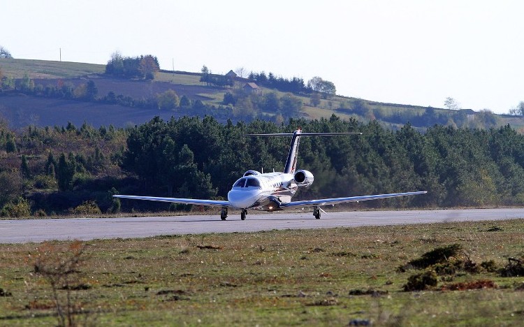 Аэропорт Ponikve в Ужице. Фото: Aerodromponikve.rs