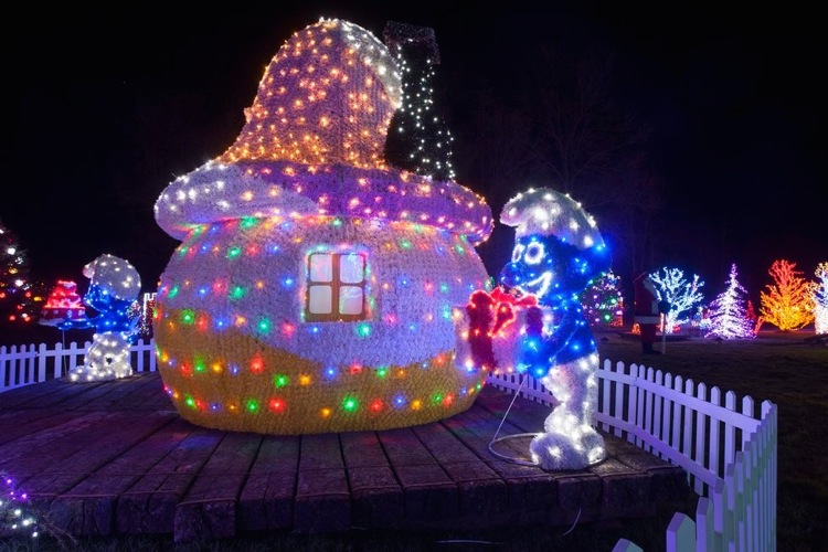 Рождественский парк недалеко от Загреба