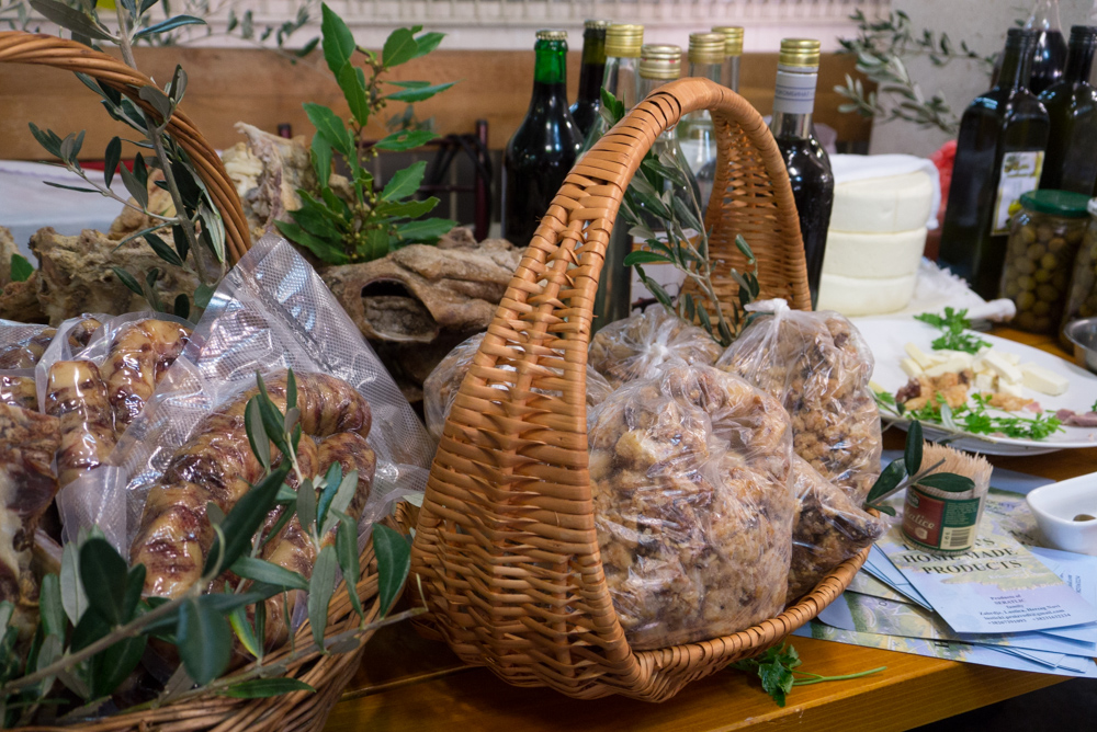 Ярмарка домашних продуктов в Херцег-Нови