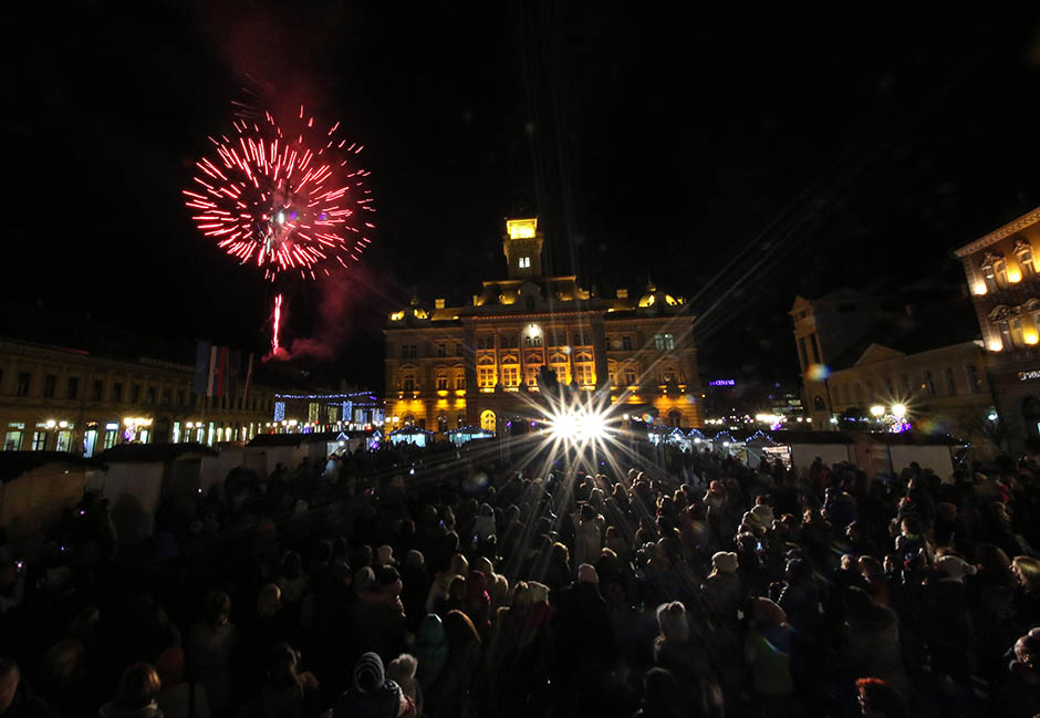 Открытие зимнего фестиваля в Нови-Саде в декабре 2016 г.