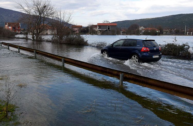 Последствия наводнения в Подгорице 