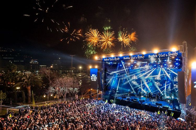 Встреча нового 2026 года в Будве