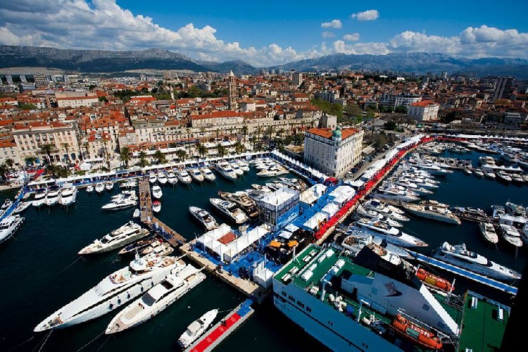 С 13 по 17 апреля 2016 г. в Сплите пройдет выставка яхт и лодок Croatia Boat Show Выставка яхт и лодок Croatia Boat Show в Спплите. Фото: Facebook, Croatia Boat Show