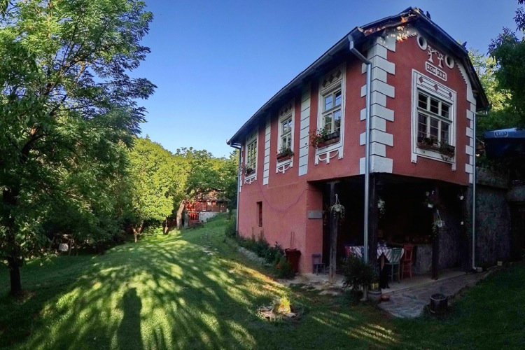 Этнодеревня Латковац в Сербии