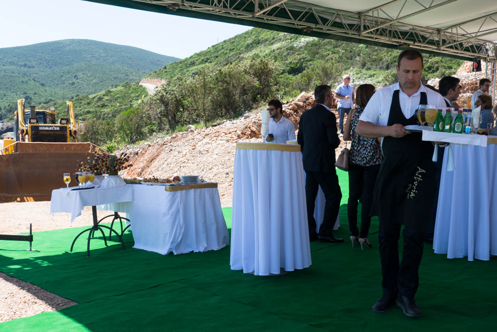 Закладка первого камня в основание комплекса Luštica Bay на Луштице