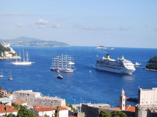 Сезон круизных лайнеров в Дубровнике откроется 6 апреля Дубровник. Фото: Dubrovniknet.hr