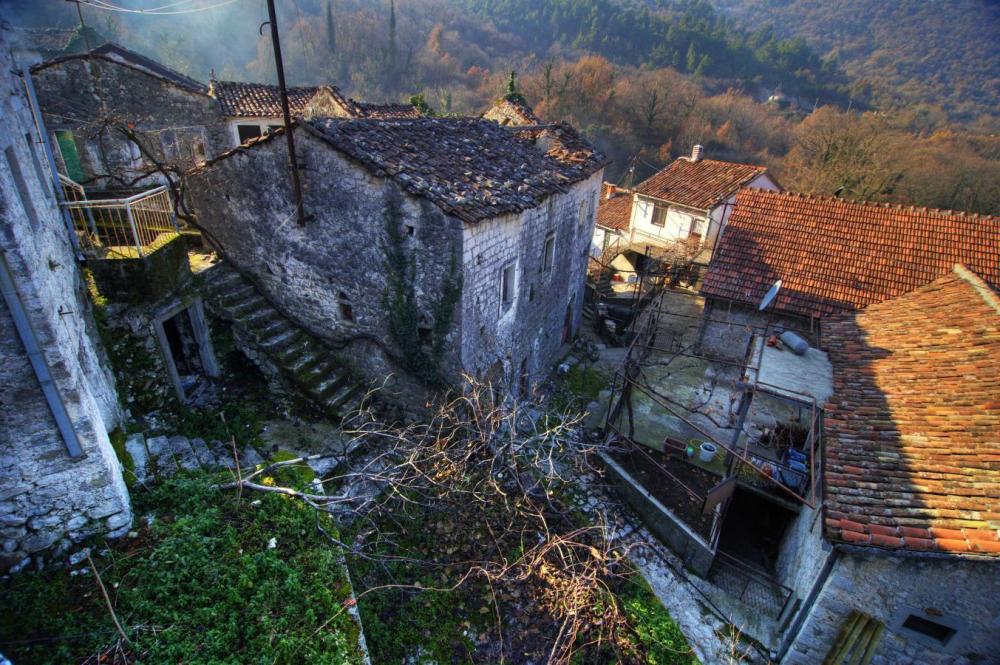 Черногорское село Годинье - памятник средневековой архитектуры