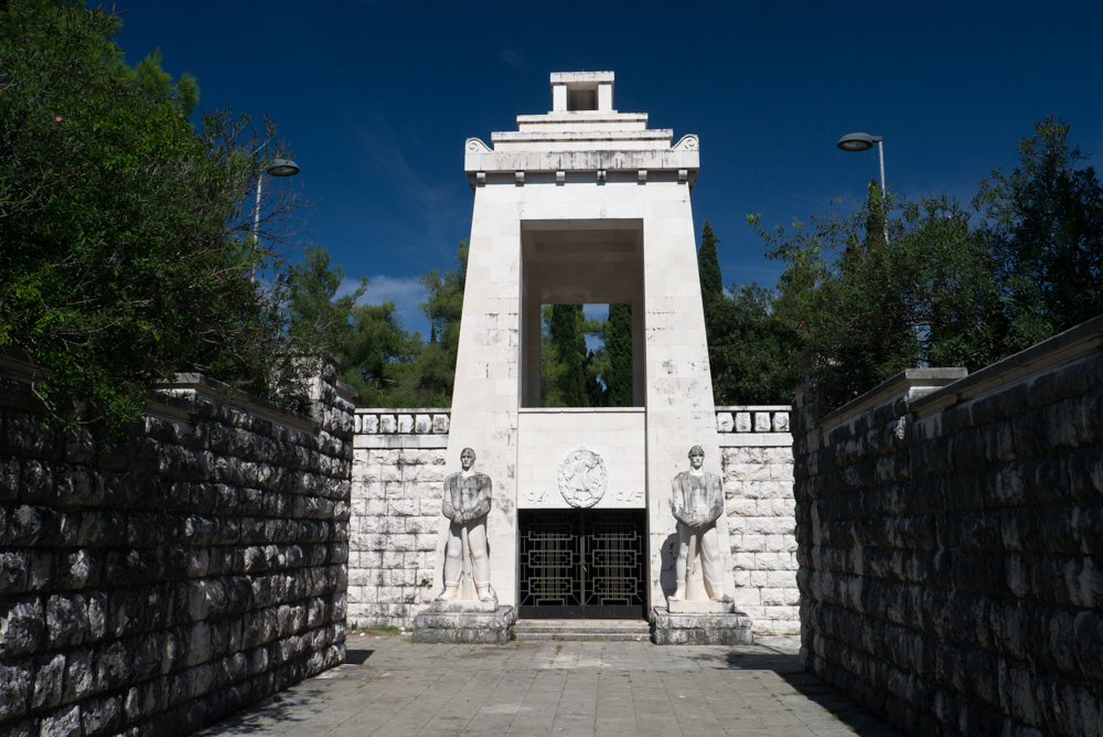Памятник Партизану в Подгорице
