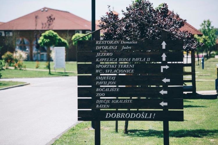 Экопарк «Крашоград». Фото: Poslovni.hr Экопарк «Крашоград» под Загребом