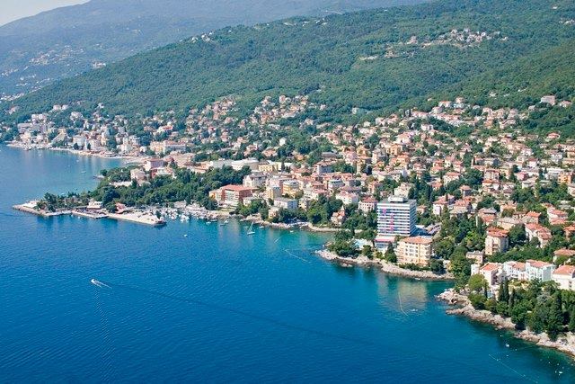 В Загребе, Риеке, Сплите, Задаре и Вараждине наиболее высокий спрос на аренду квартир Опатия. Фото: Facebook, Visit Opatija