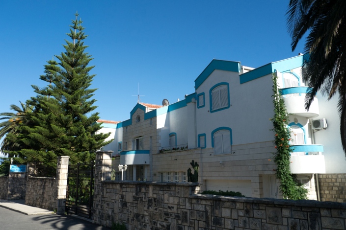 Вилла Margot в районе Савина в городе Херцег-Нови. Фото: А. Новикова, BalkanPro.ru Вилла Margot в районе Савина в городе Херцег-Нови. Фото: А. Новикова, BalkanPro.ru