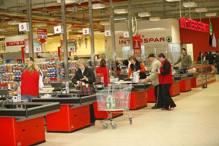 Инвестиции SPAR в Хорватии составят в ближайшие 2 года 100 млн евро Супермаркет InterSPAR в Осиеке. Фото: Jatrgovac.com