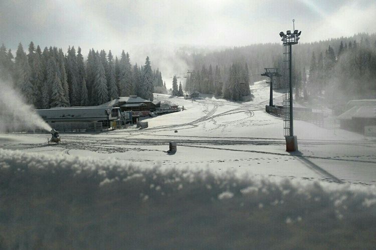 Искусственное оснежение на Копаонике в ноябре 2016 года