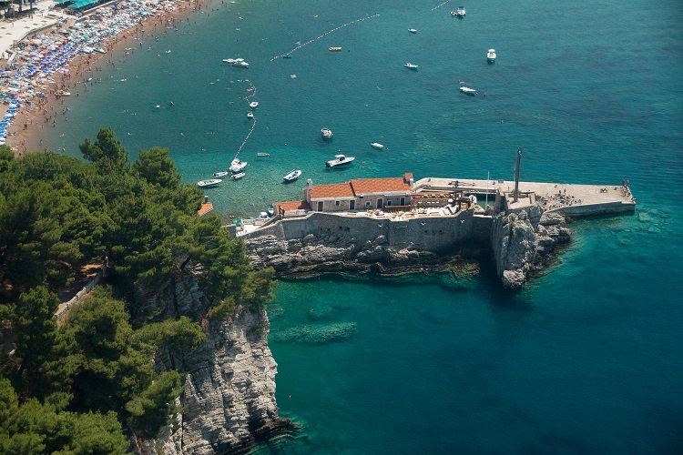 Петровац. Фото: Facebook, Budva.travel