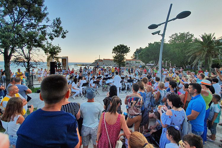 Гастрономический праздник «Фестиваль макарула» в июне 2019 года
