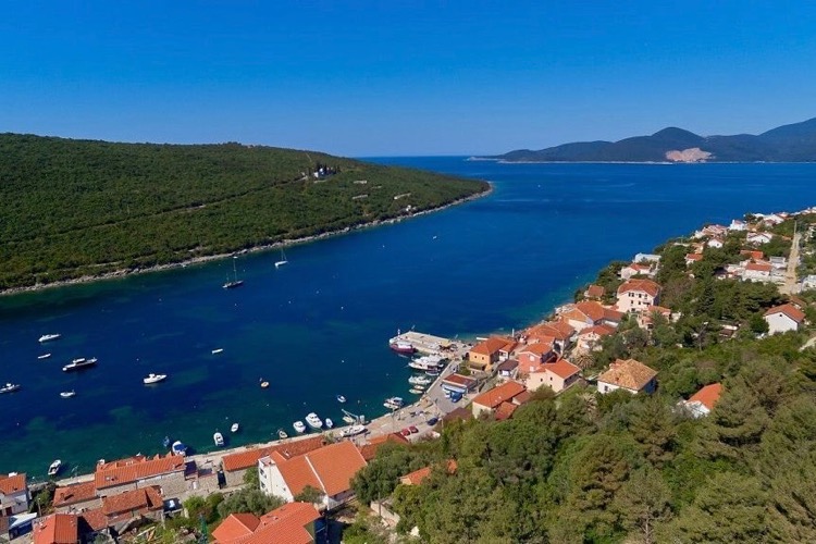 В Черногории построят курорт стоимостью 300 млн евро Бухта Бигова. Фото: Mymontenegro.org