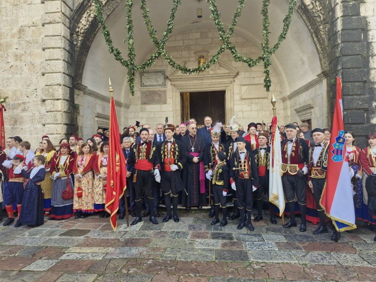 Празднование Дня святого Трифона в Которе