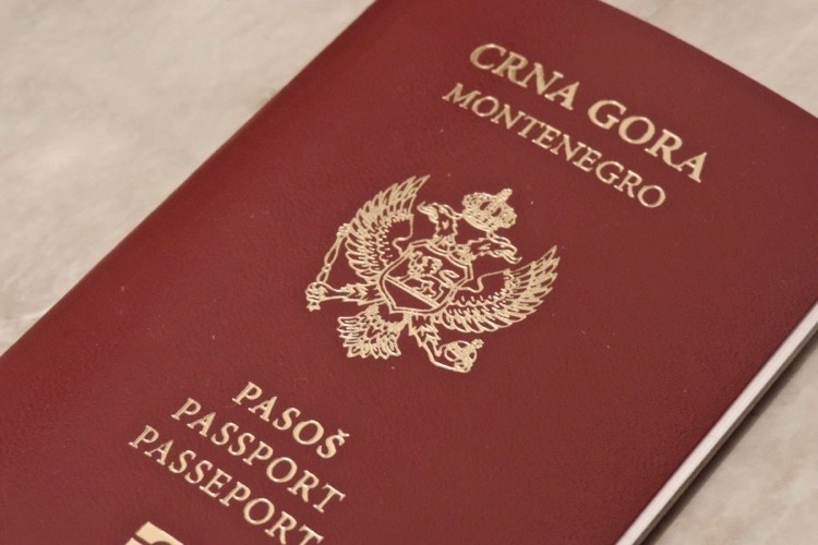 Черногорский паспорт. Фото: Rtcg.me