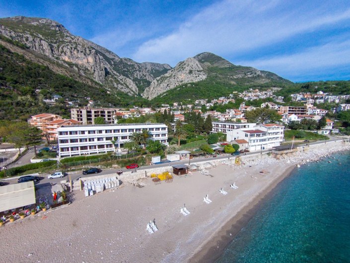 Город Сутоморе в Черногории. Фото: Facebook, Hotel Juzno More Sutomore Город Сутоморе в Черногории. Фото: Facebook, Hotel Juzno More Sutomore